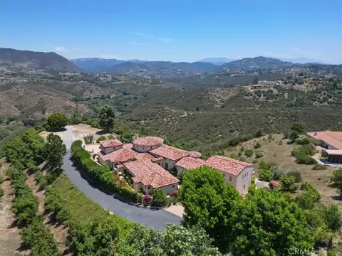 View/Area - 1917 Santa Margarita Dr, Fallbrook, CA 92028 photo 5 of 7