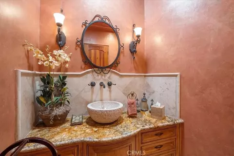 Bath - 1917 Santa Margarita Dr, Fallbrook, CA 92028 photo 3 of 8
