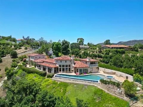 View/Area - 1917 Santa Margarita Dr, Fallbrook, CA 92028 photo 2 of 7