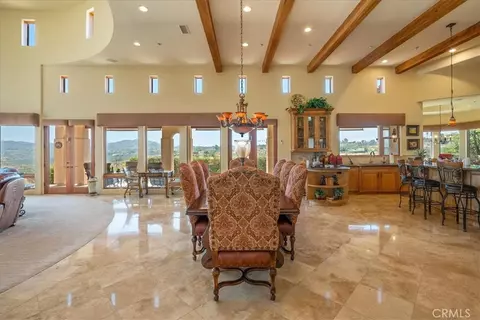 Dining - 1917 Santa Margarita Dr, Fallbrook, CA 92028 photo 4 of 6