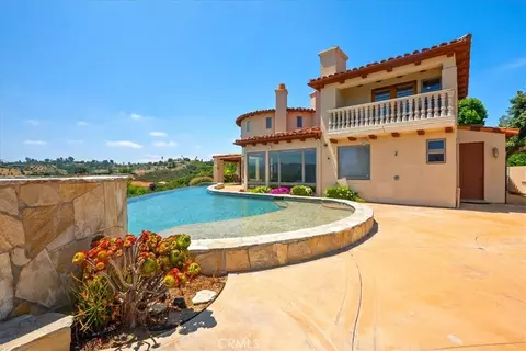 Exterior - 1917 Santa Margarita Dr, Fallbrook, CA 92028 photo 8 of 11