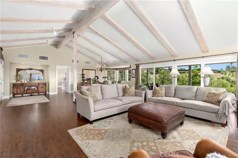 Living - 3237 Canonita Dr, Fallbrook, CA 92028 photo 2 of 3
