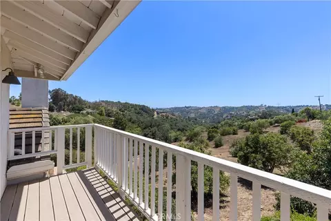 Exterior - 3237 Canonita Dr, Fallbrook, CA 92028 photo 2 of 13