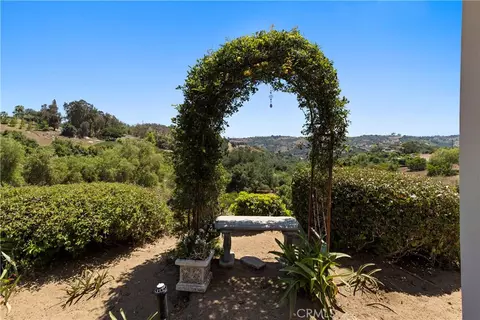 Exterior - 3237 Canonita Dr, Fallbrook, CA 92028 photo 6 of 13