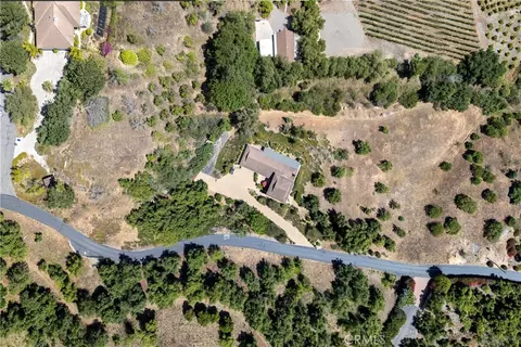 View/Area - 3237 Canonita Dr, Fallbrook, CA 92028 photo 5 of 12