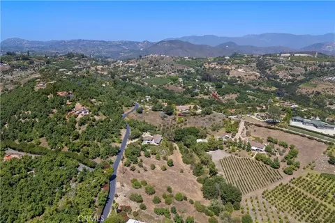 View/Area - 3237 Canonita Dr, Fallbrook, CA 92028 photo 4 of 12