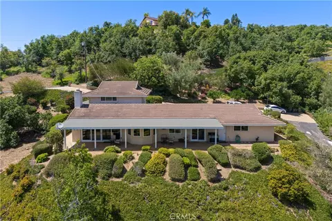 3237 Canonita Dr, Fallbrook, CA 92028