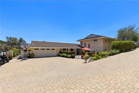 Exterior - 3237 Canonita Dr, Fallbrook, CA 92028 photo 11 of 13
