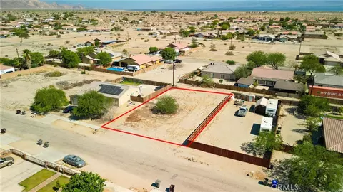 1226 Arctic Ave, Thermal, CA 92274 photo 2