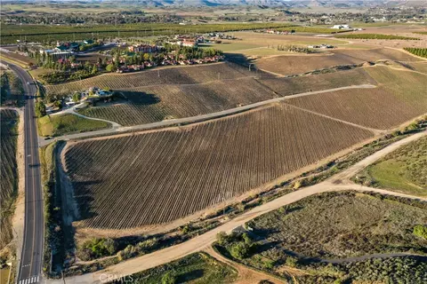 View/Area - 40970 Anza Rd, Temecula, CA 92592 photo 6 of 12