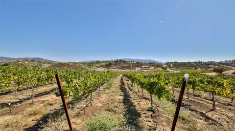 0 Valle Toscana Ct, Temecula, CA 92592 photo 3