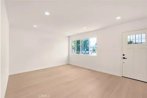 Living - 3648 Seaflower Ln, Oceanside, CA 92056 photo 4 of 5