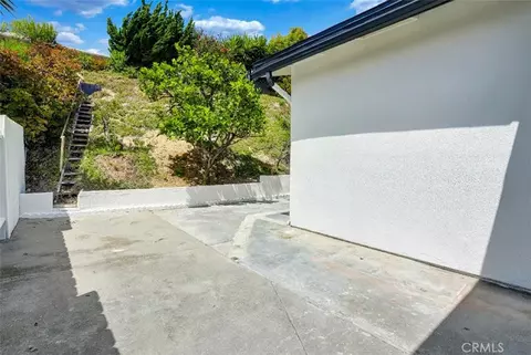 Exterior - 3648 Seaflower Ln, Oceanside, CA 92056 photo 3 of 8