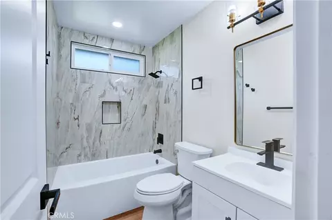 Bath - 3648 Seaflower Ln, Oceanside, CA 92056 photo 1 of 3