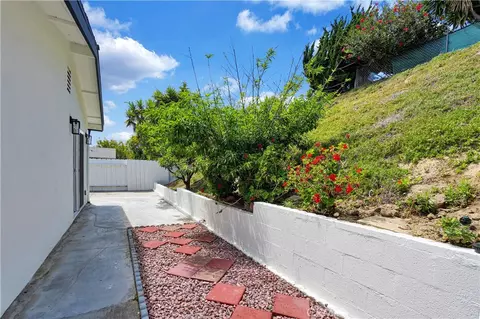 Exterior - 3648 Seaflower Ln, Oceanside, CA 92056 photo 6 of 8