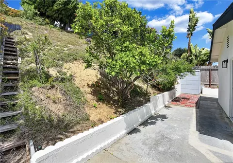 Exterior - 3648 Seaflower Ln, Oceanside, CA 92056 photo 5 of 8