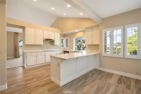 Kitchen - 81 Via Larga, Bonsall, CA 92003 photo 5 of 6