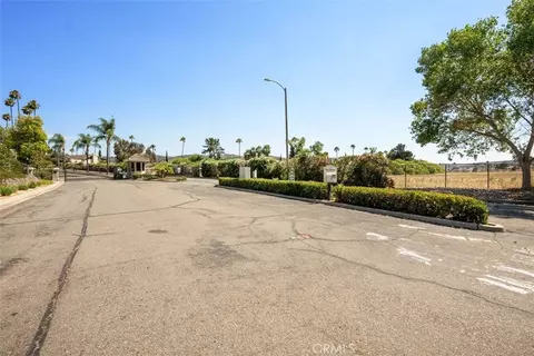 Exterior - 81 Via Larga, Bonsall, CA 92003 photo 7 of 11