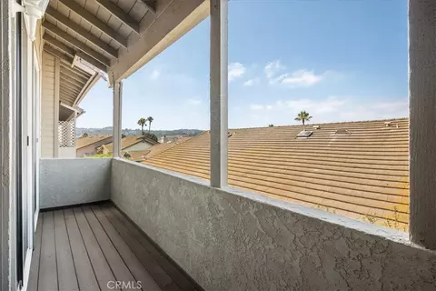 Exterior - 81 Via Larga, Bonsall, CA 92003 photo 3 of 10