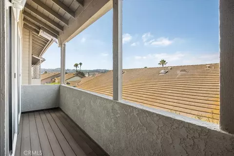 Exterior - 81 Via Larga, Bonsall, CA 92003 photo 4 of 11