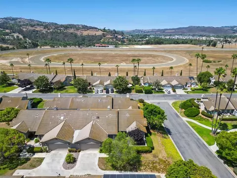 View/Area - 81 Via Larga, Bonsall, CA 92003 photo 3 of 7