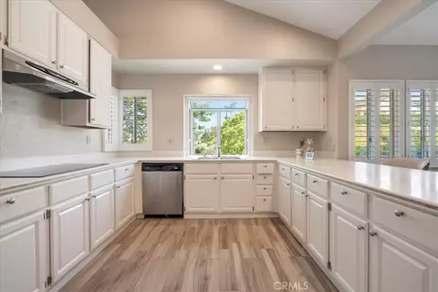 Kitchen - 81 Via Larga, Bonsall, CA 92003 photo 2 of 8