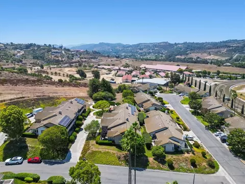 View/Area - 81 Via Larga, Bonsall, CA 92003 photo 6 of 7