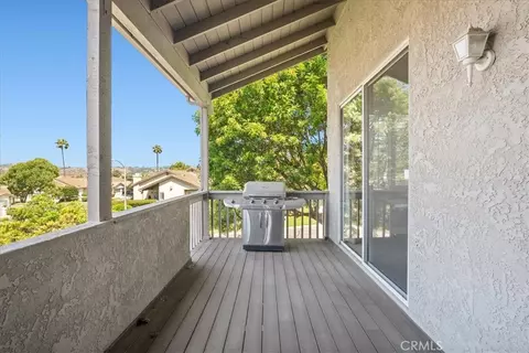 Exterior - 81 Via Larga, Bonsall, CA 92003 photo 5 of 11