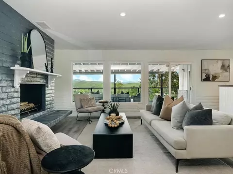 Living - 2302 Via Dieguenos, Alpine, CA 91901 photo 2 of 8