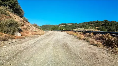 18000 Matterhorn Ct, Tehachapi, CA 93561 photo 2