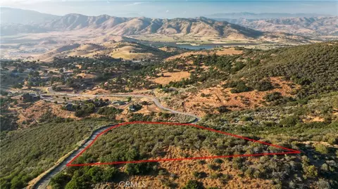 18000 Matterhorn Ct, Tehachapi, CA 93561 photo 9