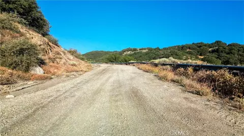 18000 Matterhorn Ct, Tehachapi, CA 93561 photo 2