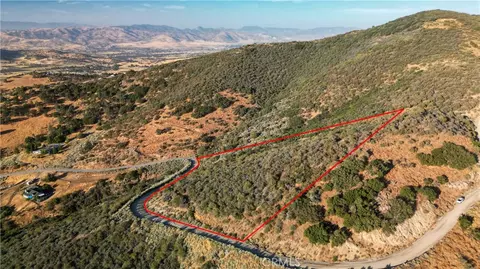 18000 Matterhorn Ct, Tehachapi, CA 93561 photo 8