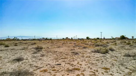 2711 Twin Lakes Ave, Thermal, CA 92274 photo 5