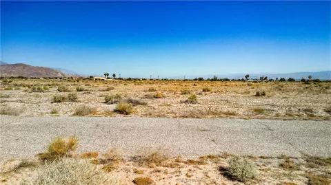 2711 Twin Lakes Ave, Thermal, CA 92274 photo 7