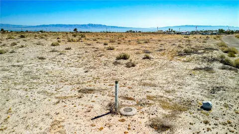 2711 Twin Lakes Ave, Thermal, CA 92274 photo 2