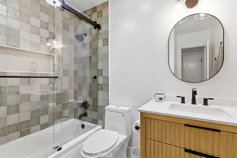 Bath - 1438 Kurtz, Oceanside, CA 92054 photo 3 of 3