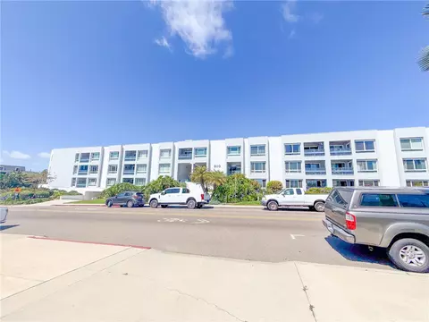 Exterior - 910 N Pacific #40, Oceanside, CA 92054 photo 8 of 13