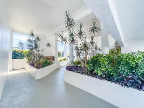 Exterior - 910 N Pacific #40, Oceanside, CA 92054 photo 3 of 13