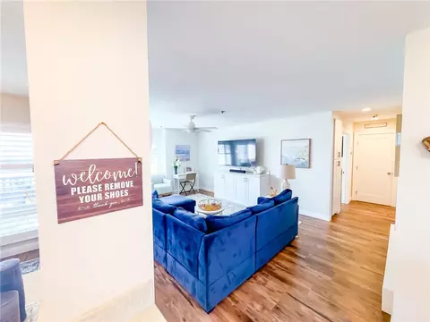 Living - 910 N Pacific #40, Oceanside, CA 92054 photo 6 of 8