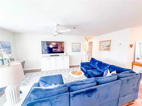 Living - 910 N Pacific #40, Oceanside, CA 92054 photo 7 of 8