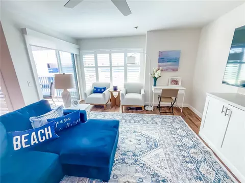 Living - 910 N Pacific #40, Oceanside, CA 92054 photo 3 of 8