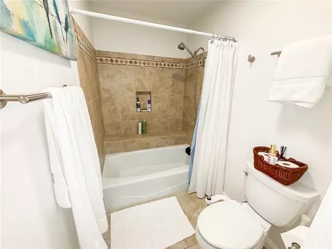 Bath - 910 N Pacific #40, Oceanside, CA 92054 photo 4 of 4