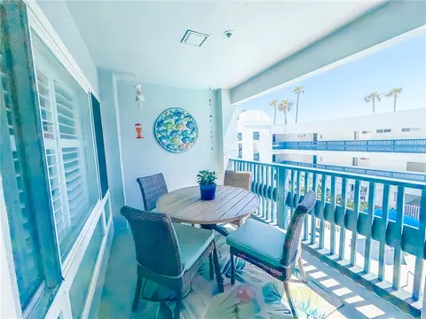 Exterior - 910 N Pacific #40, Oceanside, CA 92054 photo 1 of 13