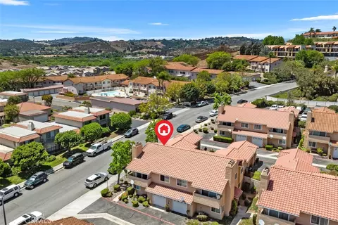 View/Area - 31909 Del Cielo Este #13, Bonsall, CA 92003 photo 4 of 5