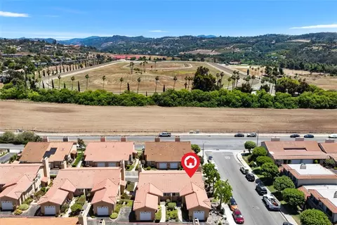 View/Area - 31909 Del Cielo Este #13, Bonsall, CA 92003 photo 3 of 5