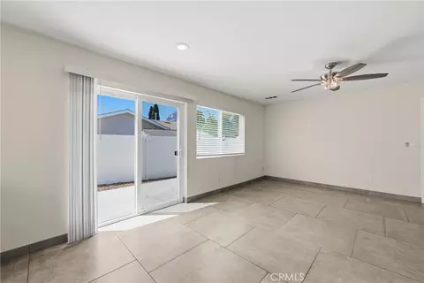 Living - 262 Lustrosos St, Oceanside, CA 92057 photo 5 of 6