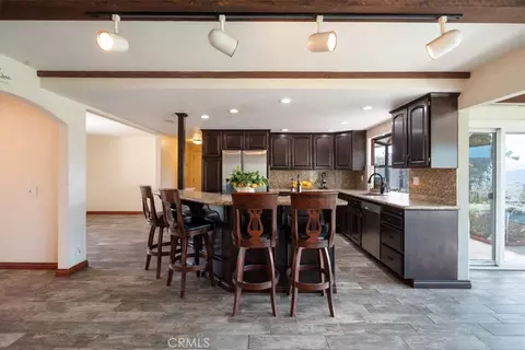 Kitchen - 1509 Macadamia Dr, Fallbrook, CA 92028 photo 4 of 5