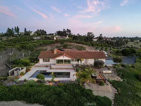 View/Area - 1509 Macadamia Dr, Fallbrook, CA 92028 photo 13 of 15