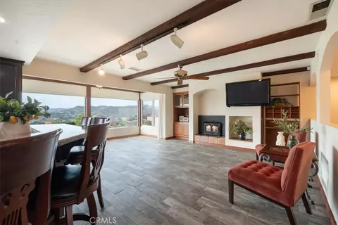 Living - 1509 Macadamia Dr, Fallbrook, CA 92028 photo 1 of 5